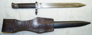 Siamese Issued RG1888/95 bayonet with scabbard and frog.