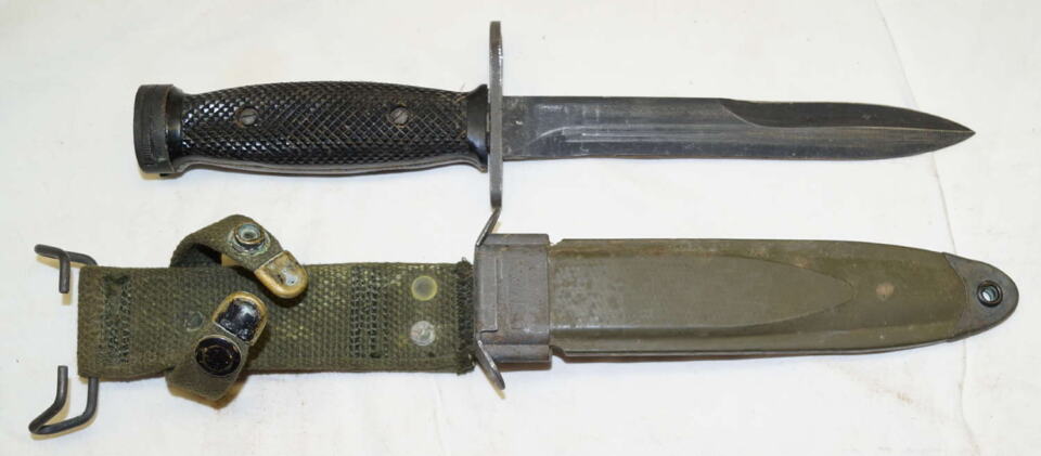 M4 bayonet with M8A1 scabbard and integral frog.