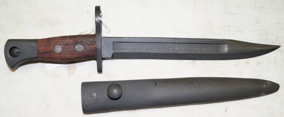 PAKISTANI FAKE No.5 Jungle Carbine Bayonet with scabbard.