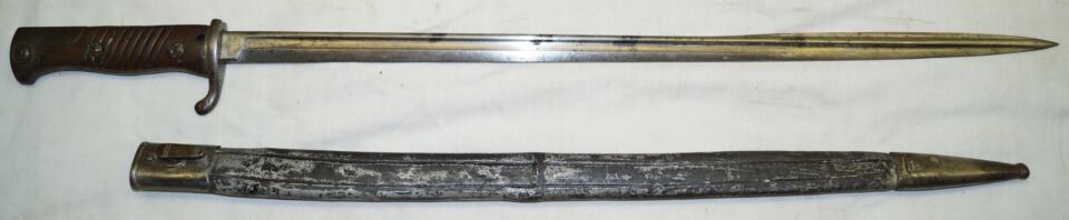 S98nA Quillback bayonet with scabbard.