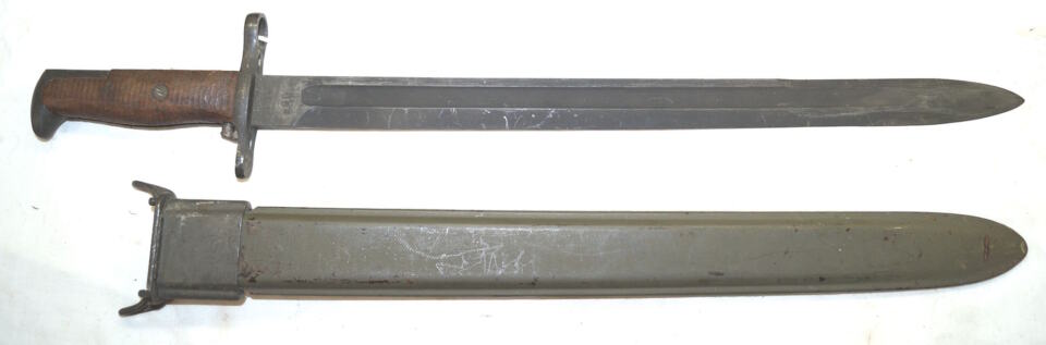 M1905 bayonet with DETROIT GASKET M3 scabbard.