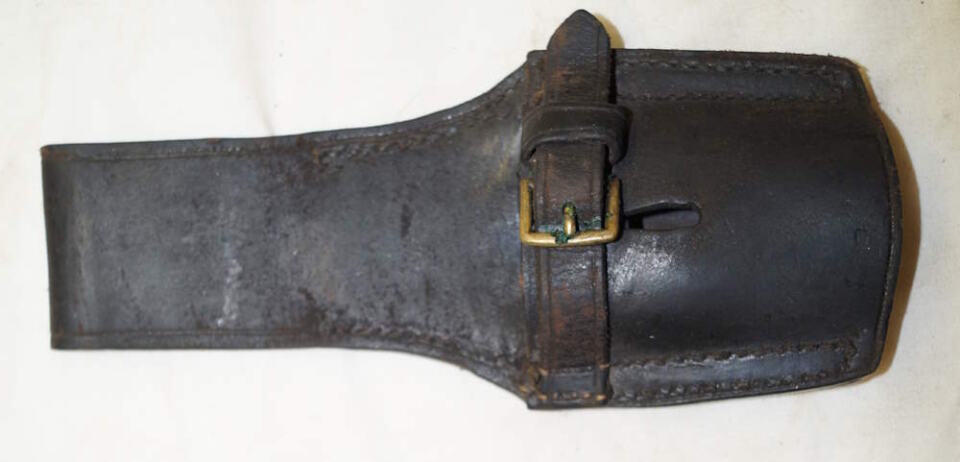 Royal Ulster Constabulary leather frog for P1907 bayonets.