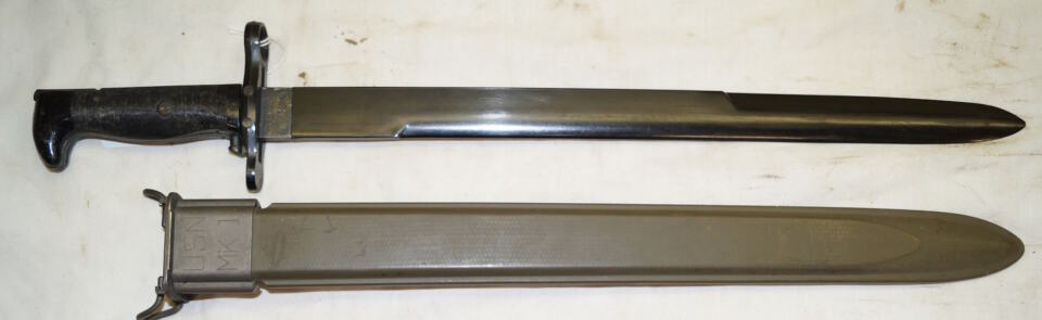 USN MkI bayonet with scabbard.