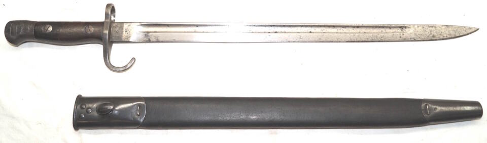 P1907 Hooked Quillon Bayonet with almond stud scabbard.