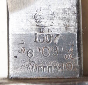 P1907 Hooked Quillon Bayonet with almond stud scabbard.
