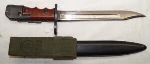 No.7 Mk3/L bayonet with scabbard and frog.