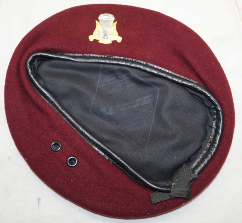 Canadian Paratrooper Maroon Beret size 7 1/4 1980s era