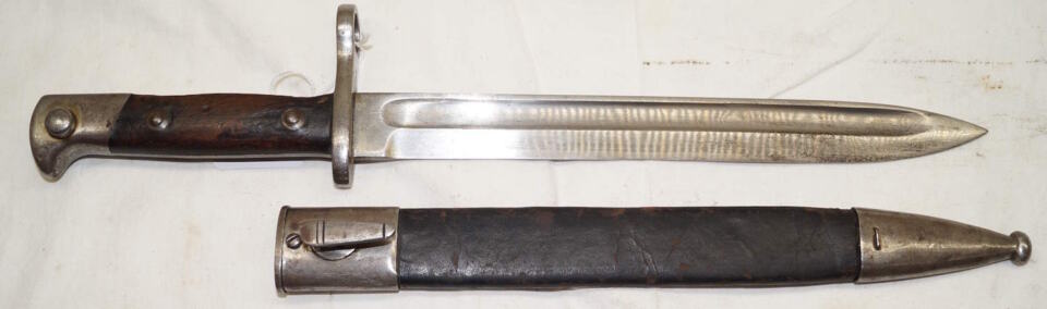 M1892/93 Humpback bayonet with scabbard.