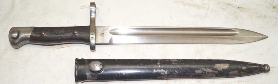 M1895 bayonet with scabbard.