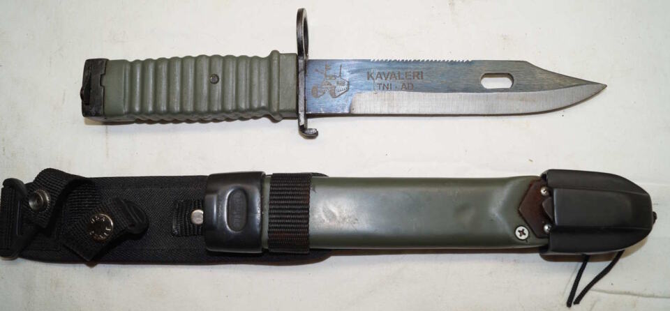 KCB-77 inspired bayonet with wirecutter scabbard for armored Cavalry brigade.