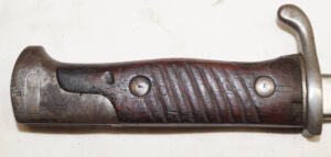 S98nA quillback bayonet with steel scabbard.
