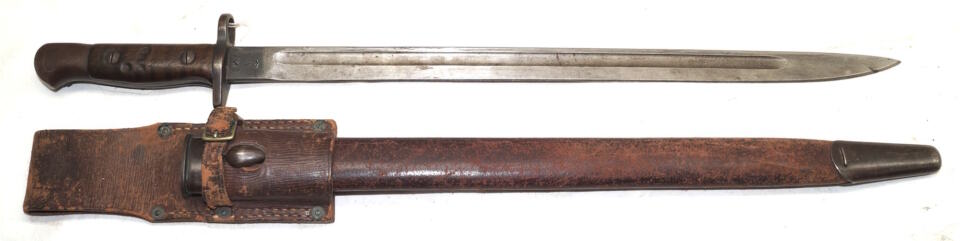 P1907 bayonet with scabbard and P1915 leather frog.