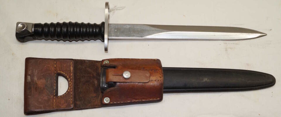 PE1957 bayonet with scabbard and frog.