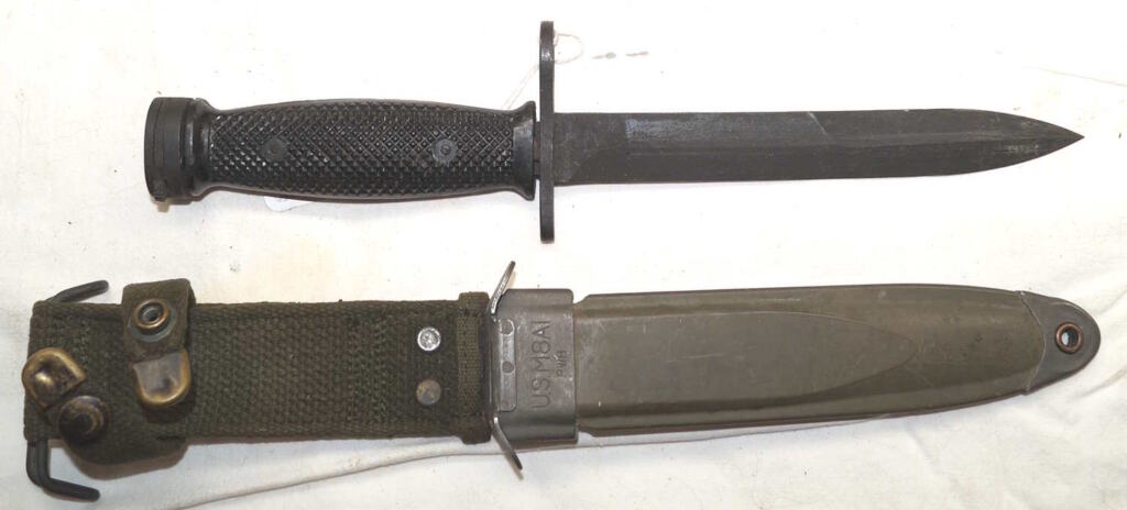 M4 bayonet with M8A1 scabbard KM-4