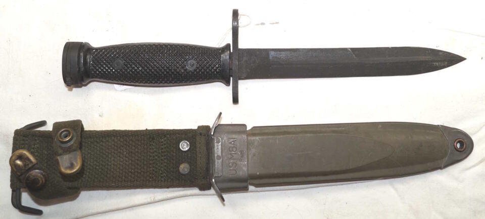 M4 bayonet with M8A1 scabbard KM-4
